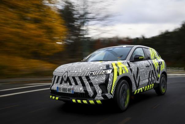 NEUER KOMPAKT-SUV ERHÄLT DURCHGEHEND ELEKTRIFIZIERTE ANTRIEBE